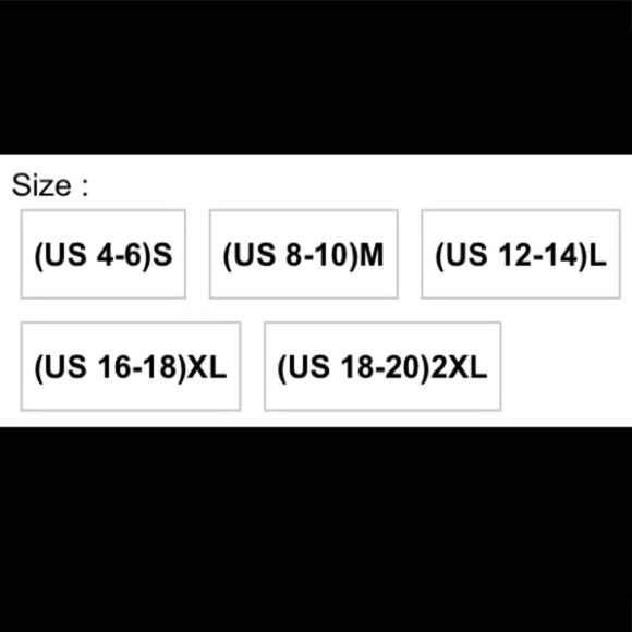 🎉HP⚠️1 LEFT: SMALL 🌺 Black Floral Printed Blouse - Picture 4 of 7